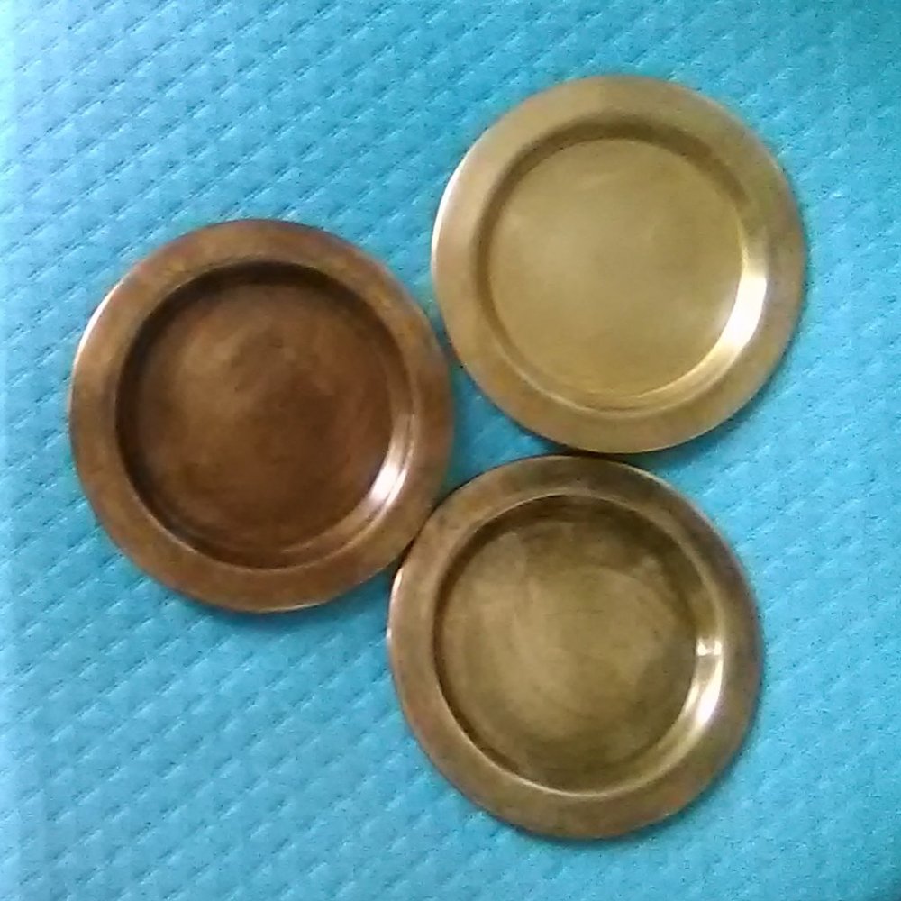 3 Farmhouse Plates